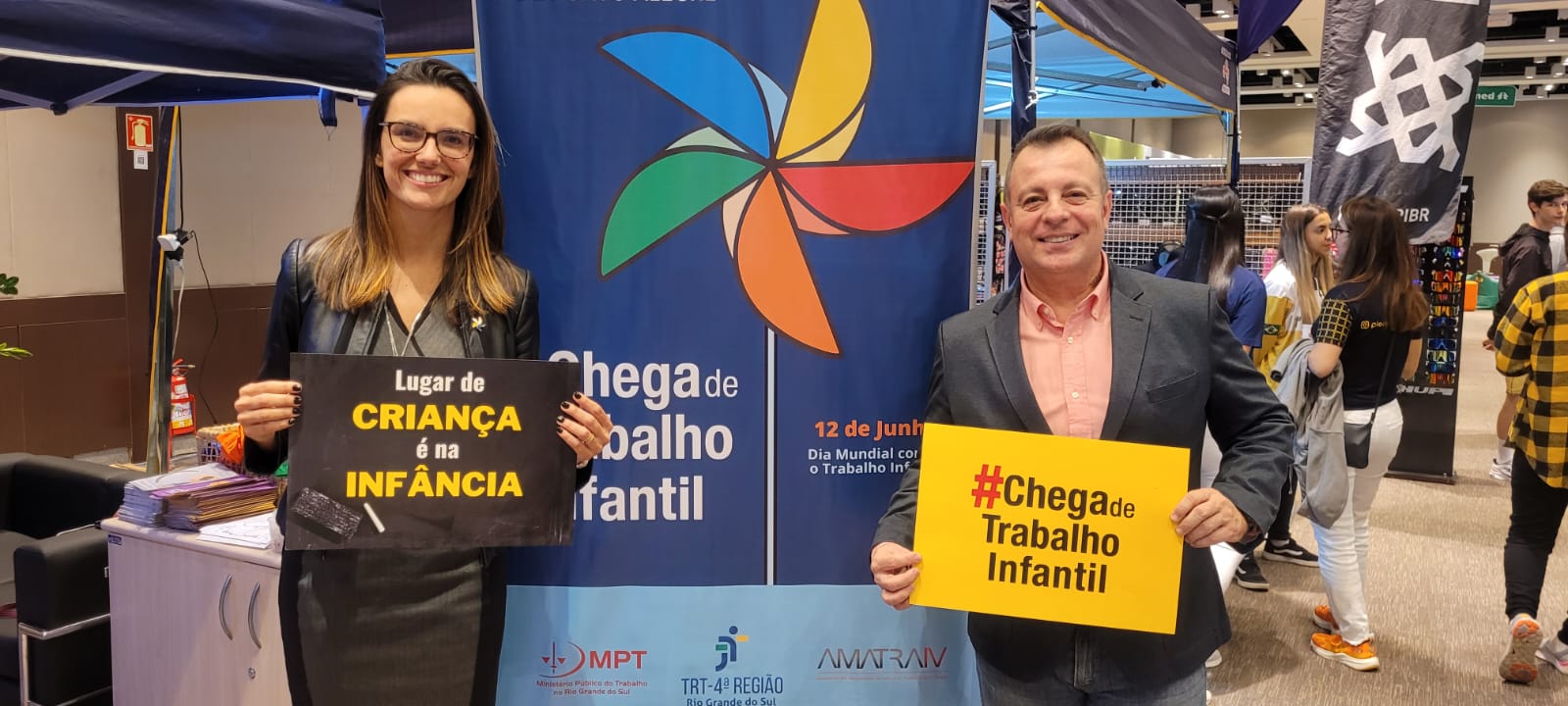 "Lugar de criança é na infância": campanha contra o trabalho infantil