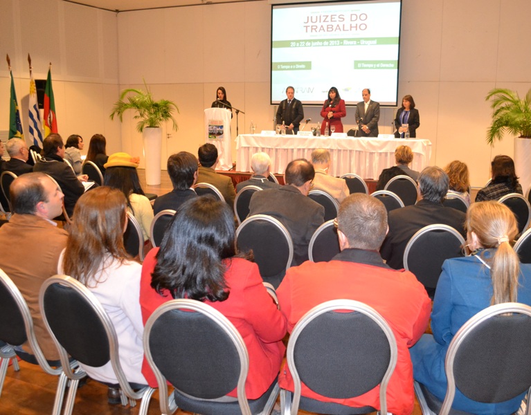 Evento internacional organizado pela AMATRA IV abordou a importância do tempo na atividade judicante