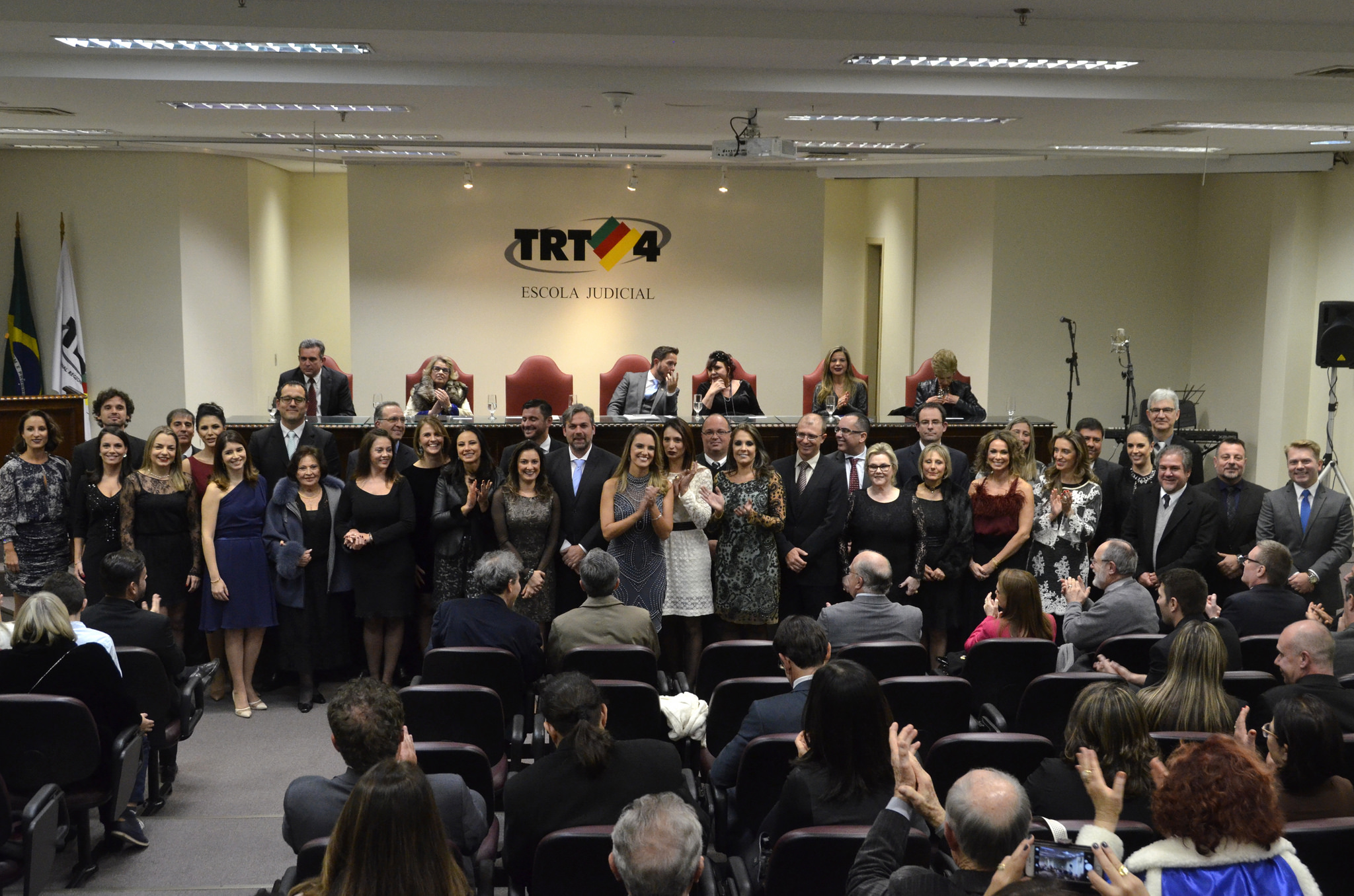 Administração 2018/2020 da AMATRA IV toma posse