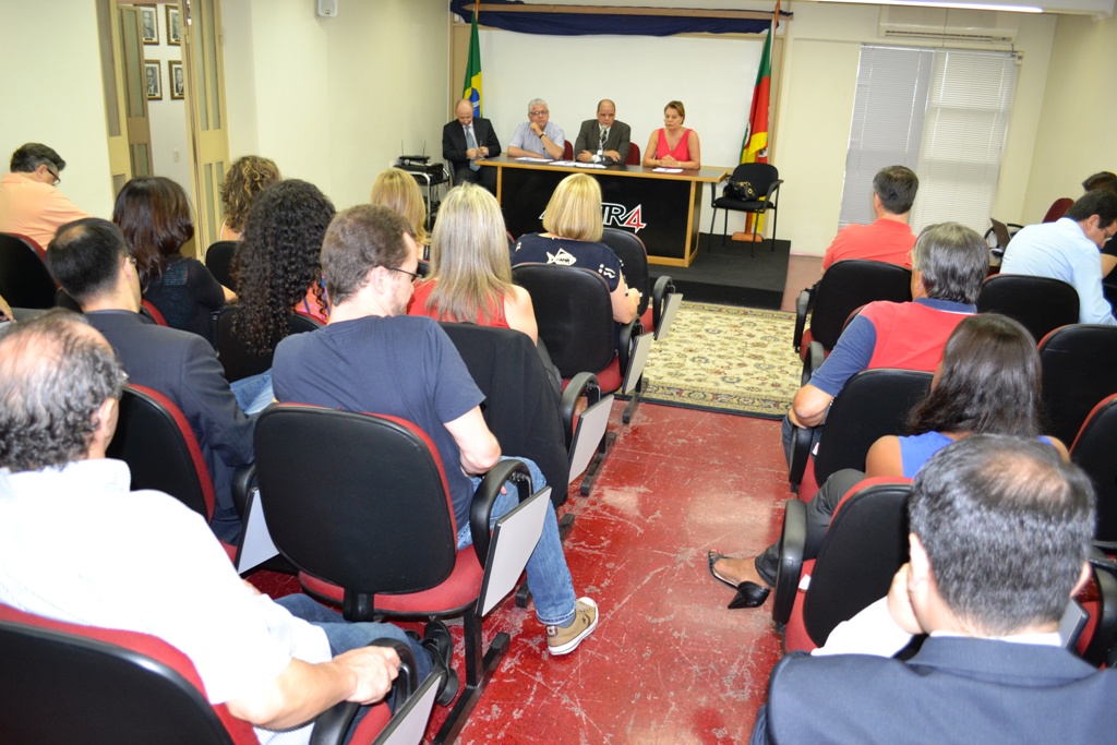 Fórum de Relações Administrativas do TRT4: nova reunião ocorreu na AMATRA em 7/12