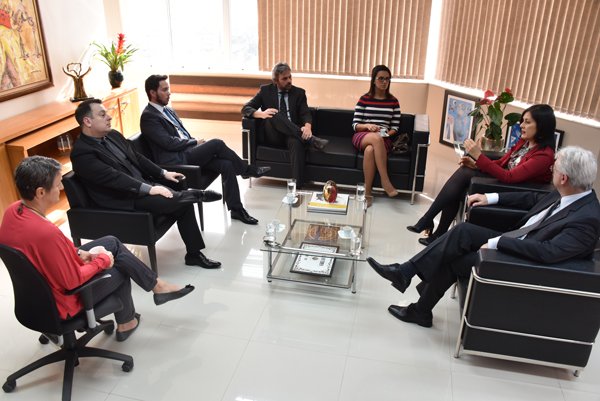 Presidência do TRT4 recebe visita da nova Administração da Amatra IV