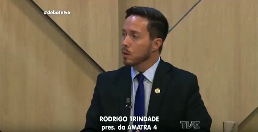Debate sobre efeitos das novas leis trabalhistas no mercado de trabalho