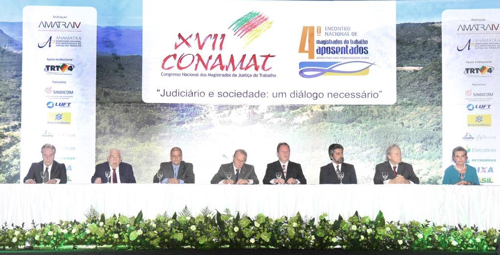 Democratização do Judiciário, terceirização e remuneração da magistratura foram assuntos abordados pelo presidente da AMATRA IV na abertura do 17º Conamat